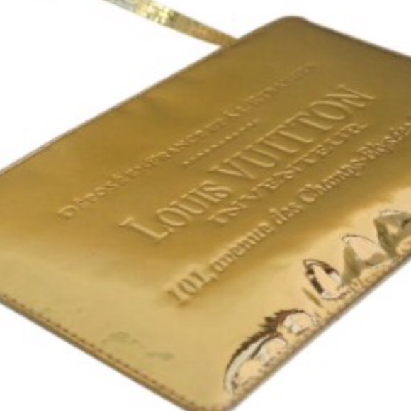 Louis Vuitton gold💕mirror wristlet/clutch CA1016 - Picture 2 of 6